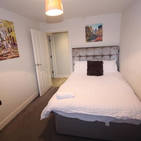 Holden Court Apartments - Apt 3 West Drayton  Ngoại thất bức ảnh
