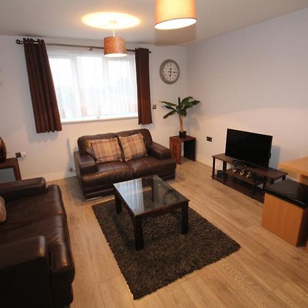 Holden Court Apartments - Apt 3 West Drayton  Ngoại thất bức ảnh