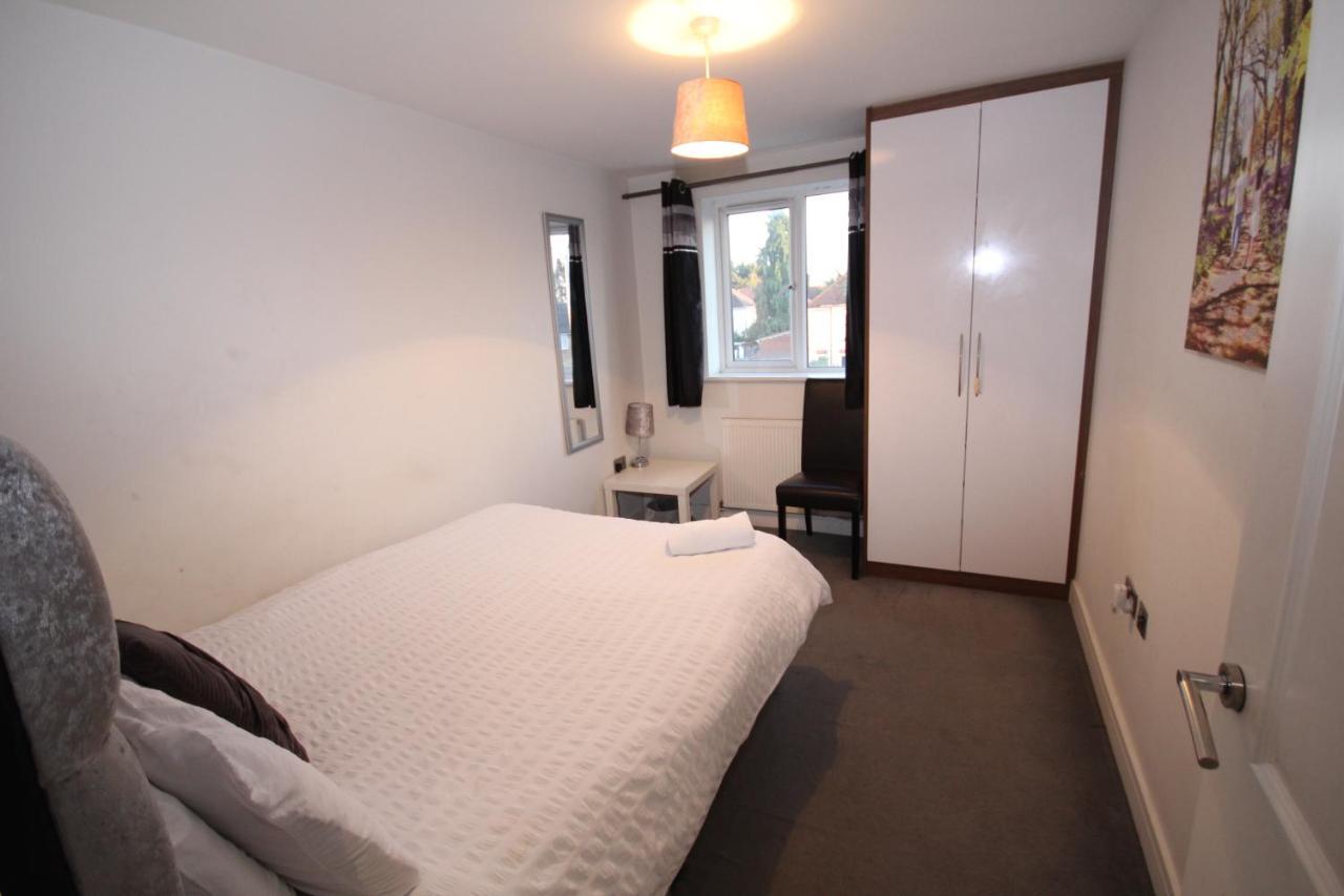 Holden Court Apartments - Apt 3 West Drayton  Ngoại thất bức ảnh