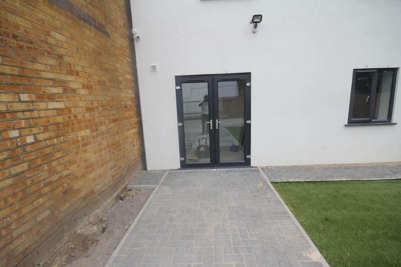 Holden Court Apartments - Apt 3 West Drayton  Ngoại thất bức ảnh